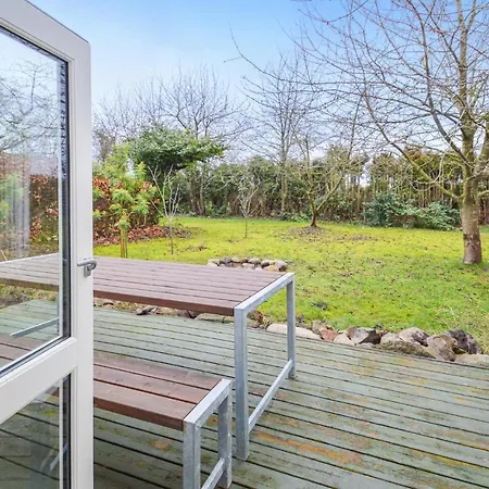 Beautiful In W/ 4 Bedrooms Semesterbostad *