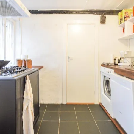 Beautiful In W/ 4 Bedrooms Semesterbostad *
